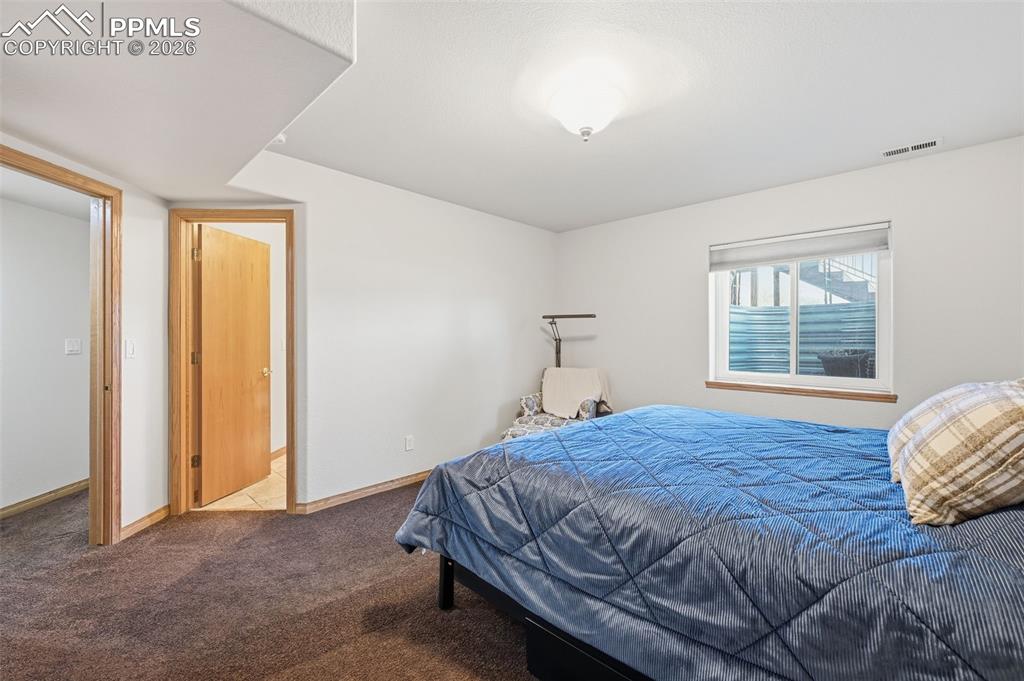 Image 49 of 50: Bedroom