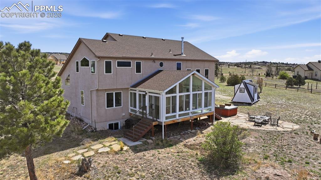 Image 5 of 50: Back of Structure