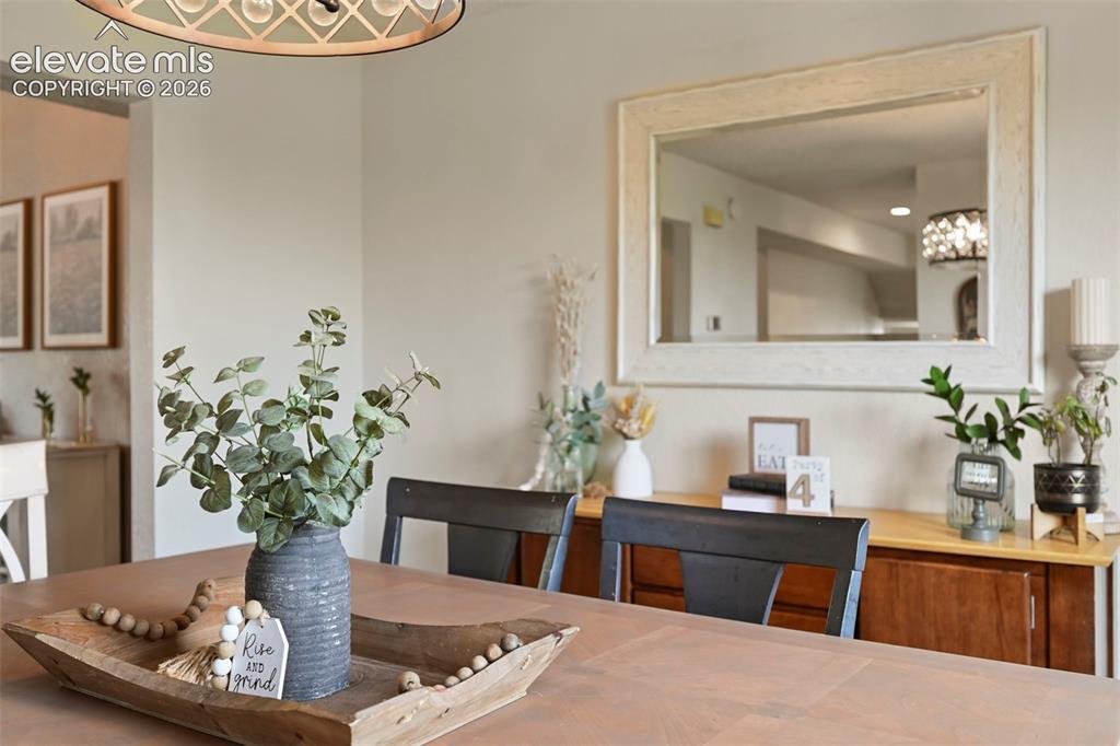 Image 10 of 48: Dining Area