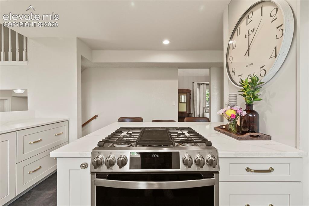 Image 14 of 48: Kitchen