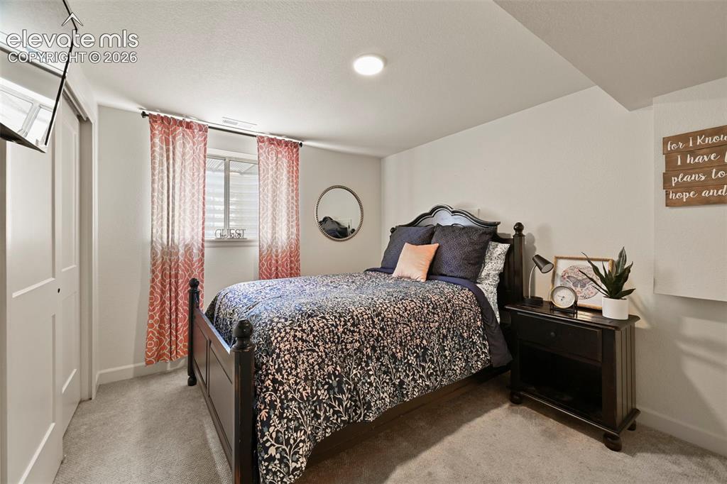 Image 35 of 48: Bedroom