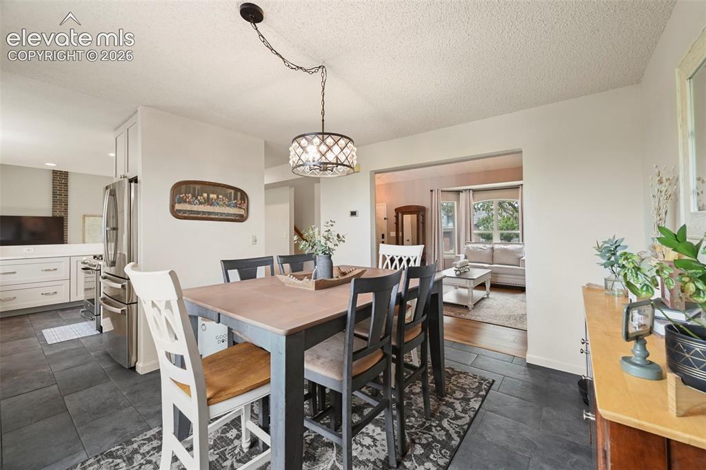 Image 9 of 48: Dining Area