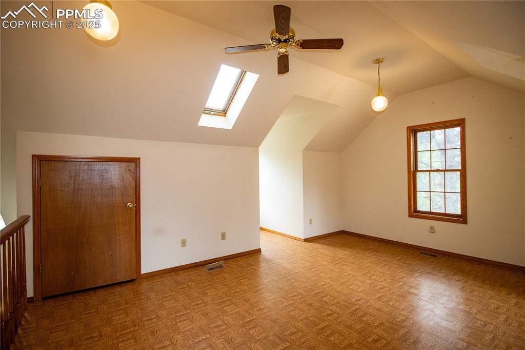 Image 25 of 34: Bonus Room
