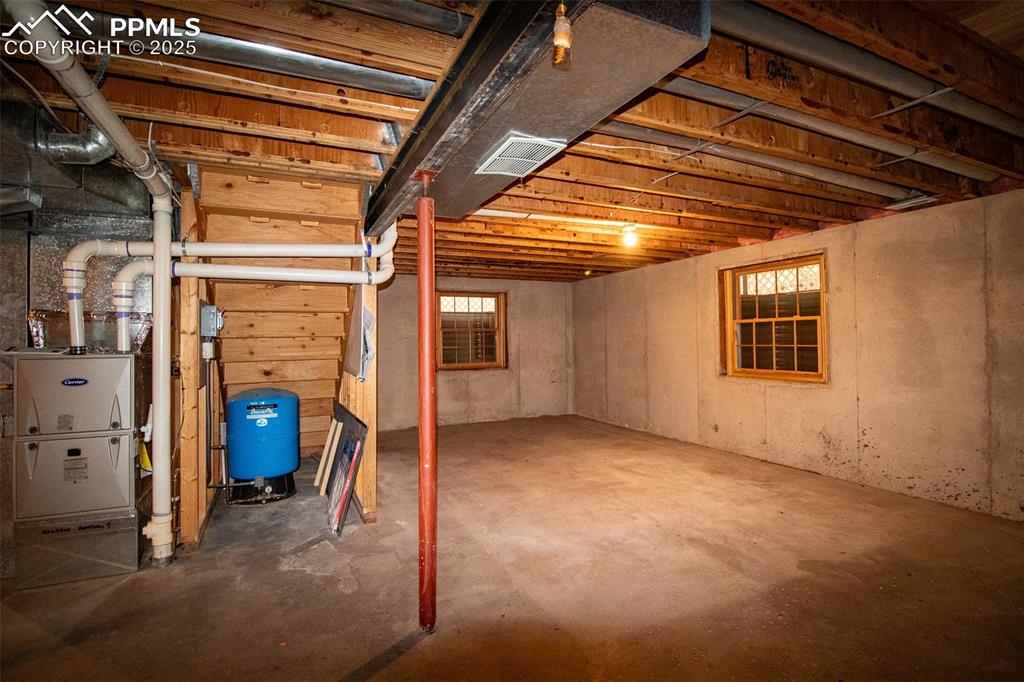 Image 29 of 34: Basement