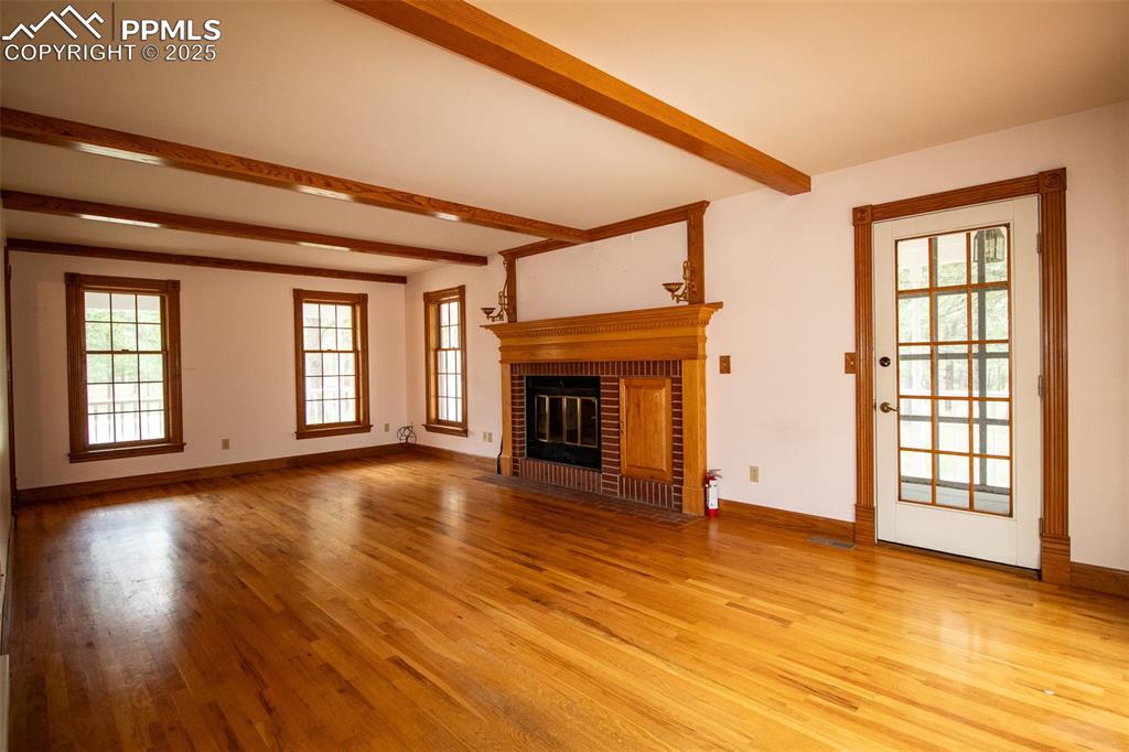 Image 8 of 34: Living Room
