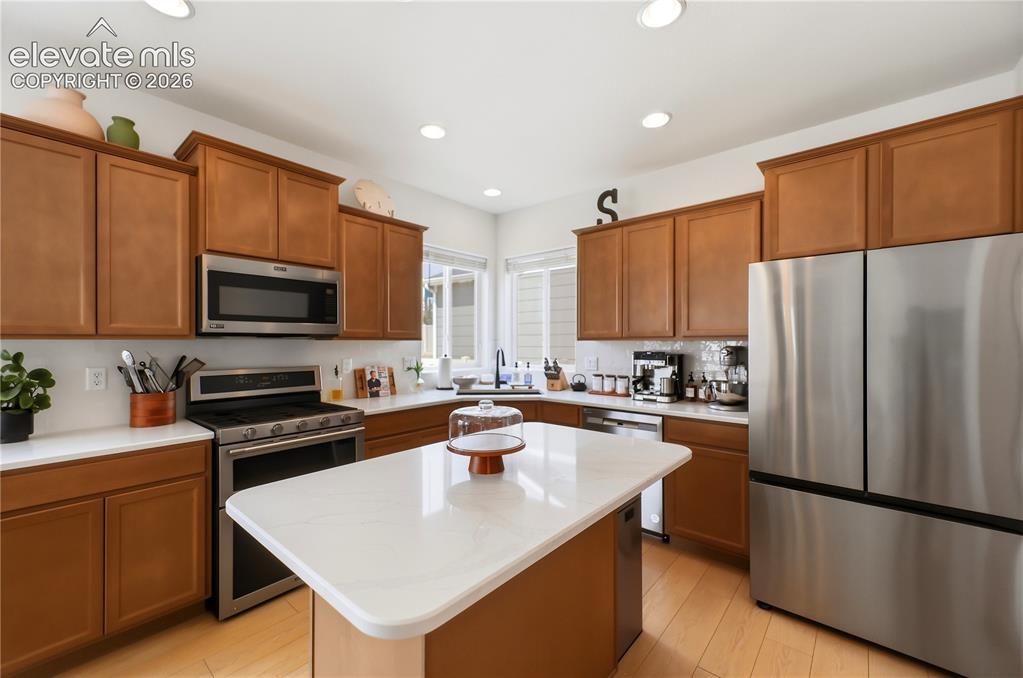 Image 11 of 45: Kitchen