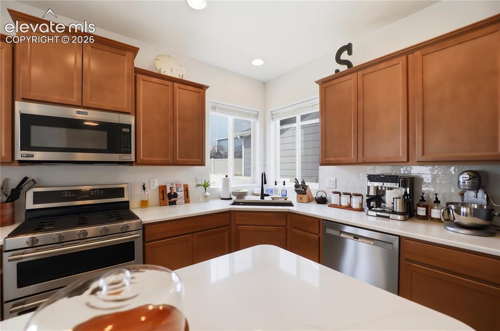 Image 13 of 45: Kitchen