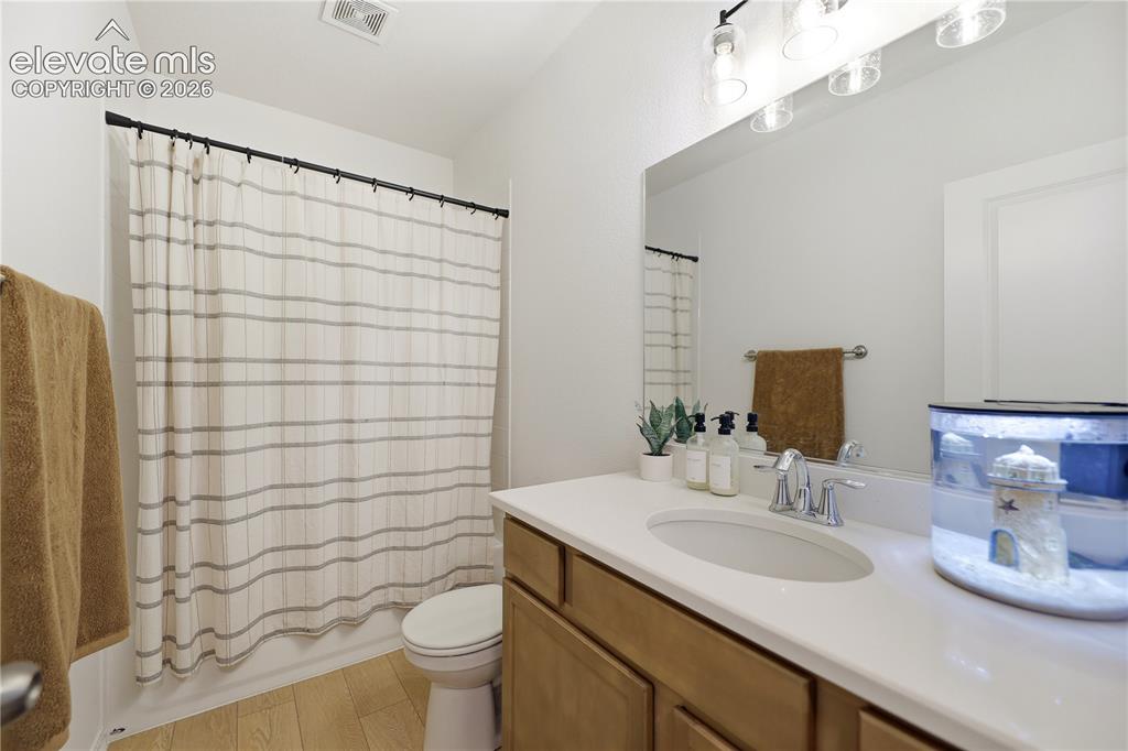 Image 34 of 45: Full Bath in Basement