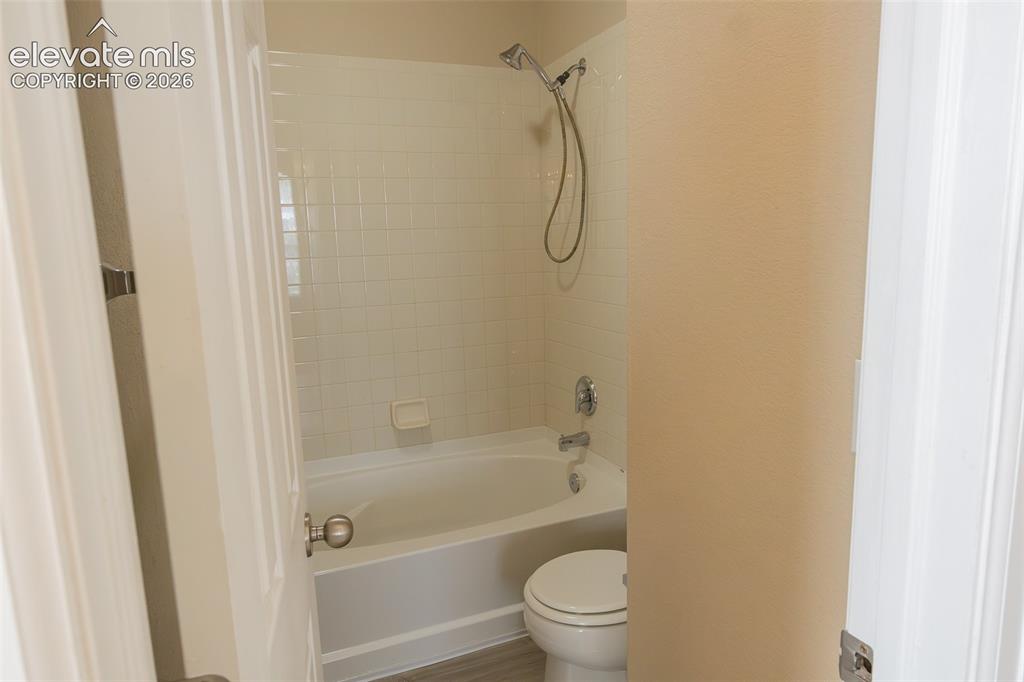 Image 12 of 26: Bathroom