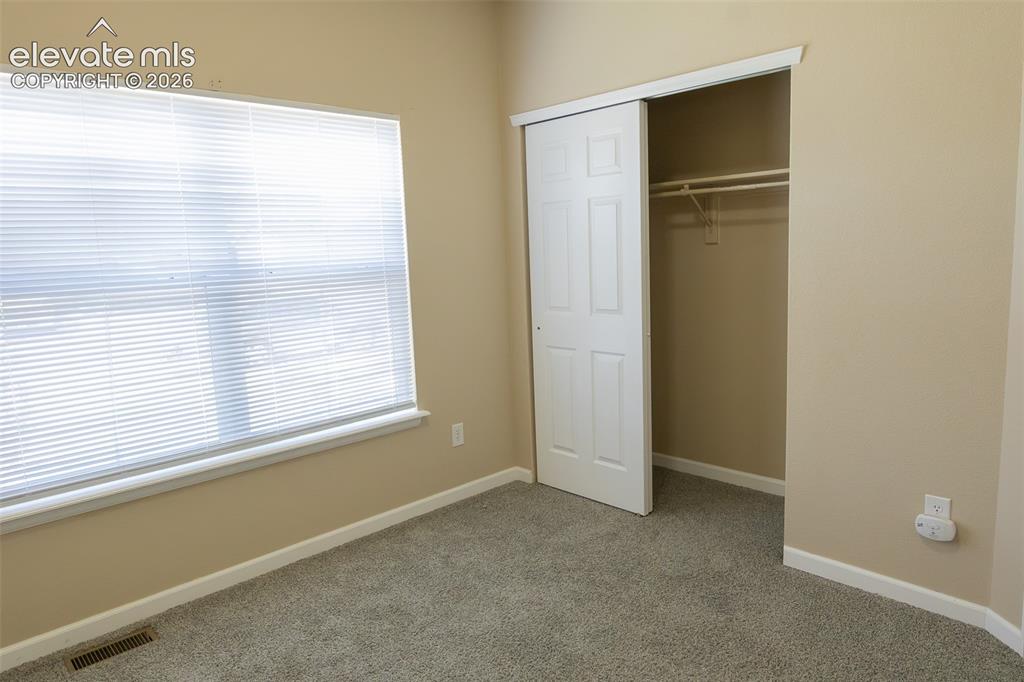 Image 17 of 26: Bedroom