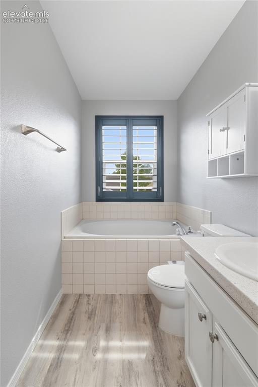 Image 18 of 36: Custom Shutters in the Ensuite