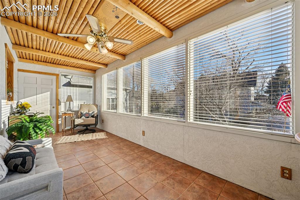 Image 18 of 50: Sun Room