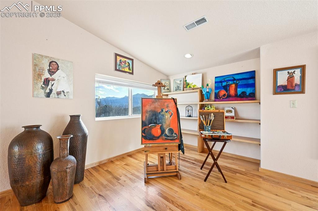 Image 24 of 50: Gallery/Loft