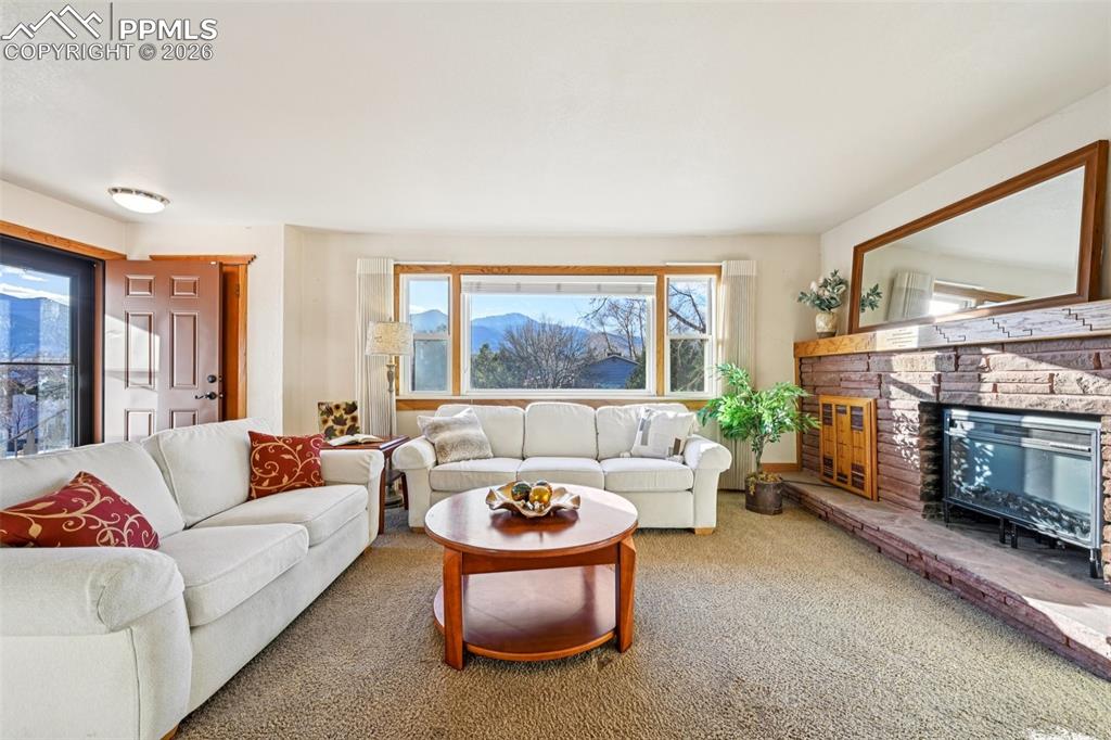 Image 3 of 50: Living Room