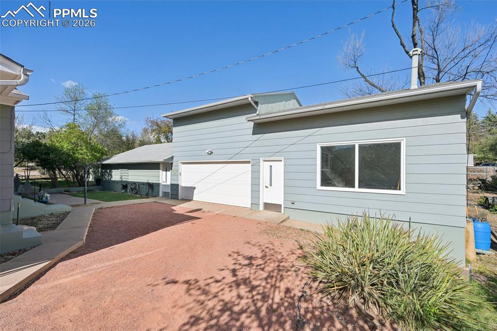 Image 50 of 50: Back of Structure