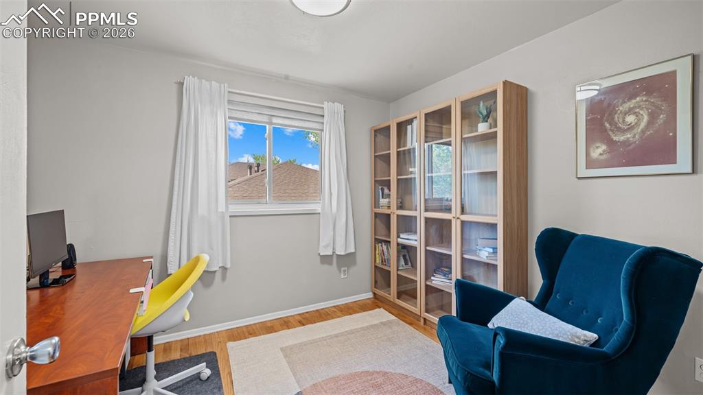 Image 18 of 34: Bedroom