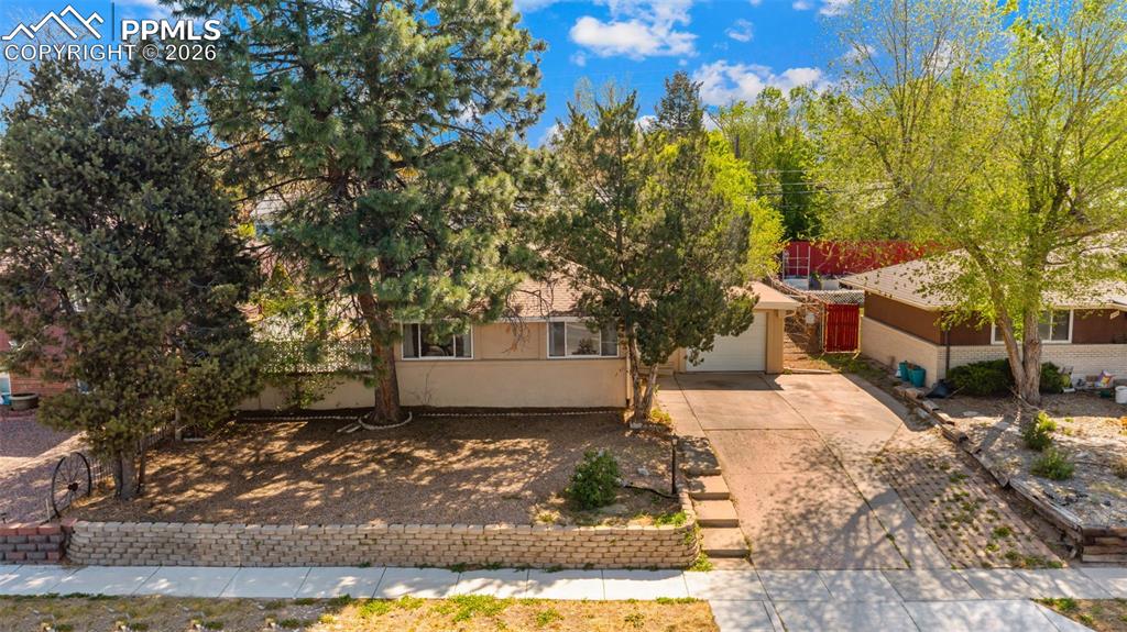 Image 27 of 34: Front of Structure