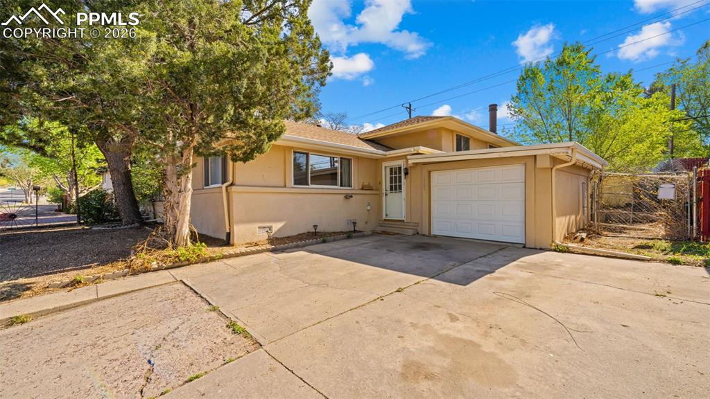 Image 3 of 34: Front of Structure