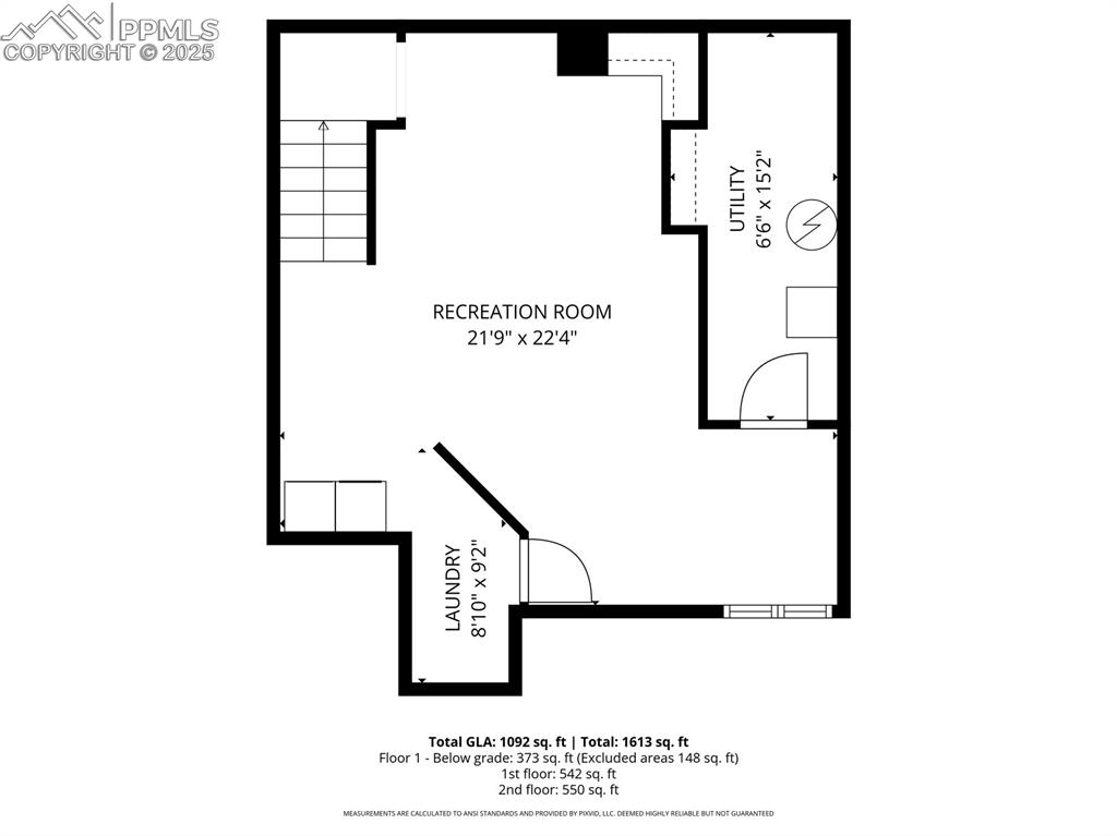 Image 28 of 31: View of floor plan / room layout