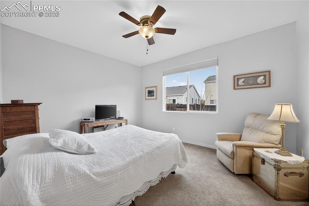 Image 20 of 43: Bathroom