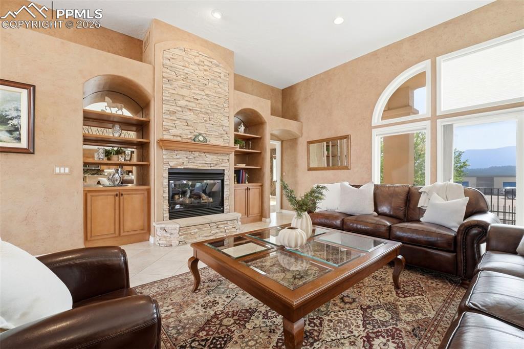 Image 10 of 50: Living Room