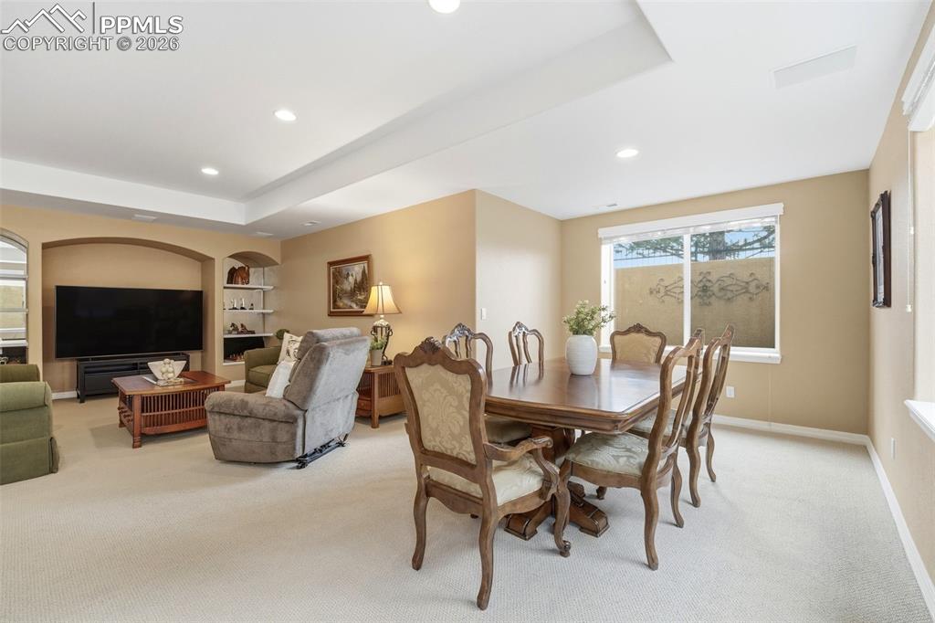 Image 27 of 50: Dining Area