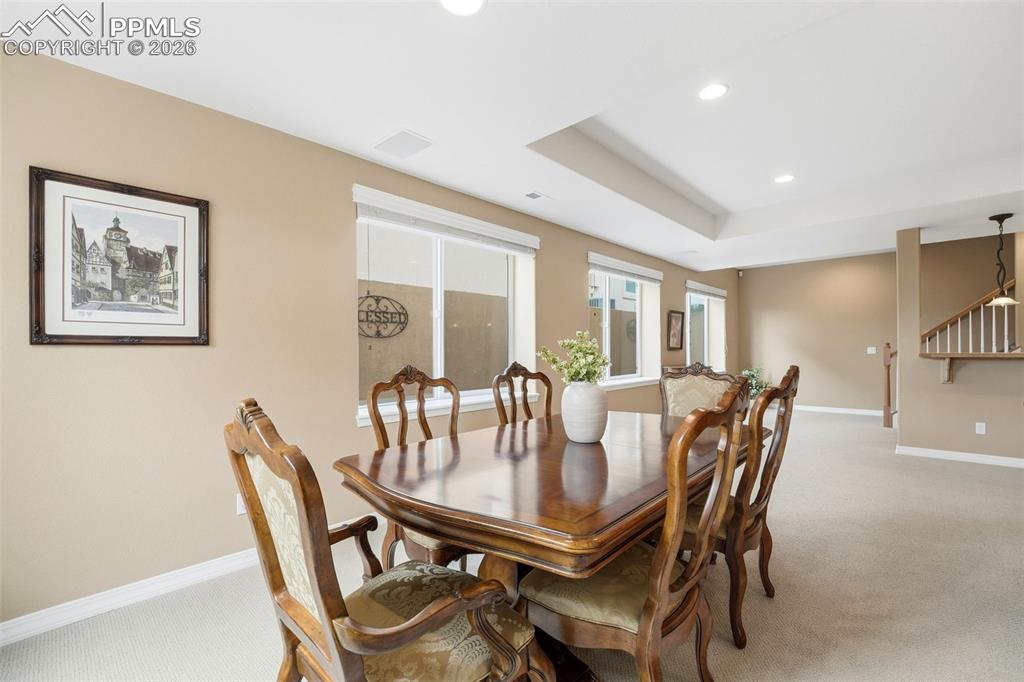 Image 28 of 50: Dining Area