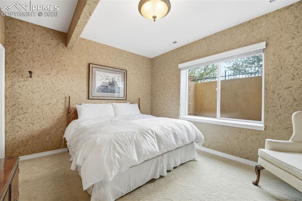 Image 42 of 50: Bedroom