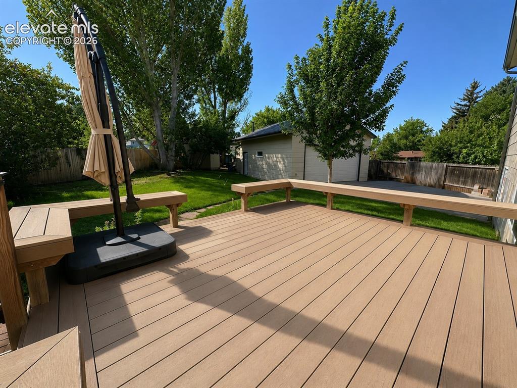Image 36 of 49: Deck