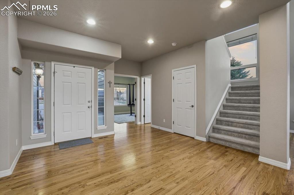 Image 14 of 50: Entry