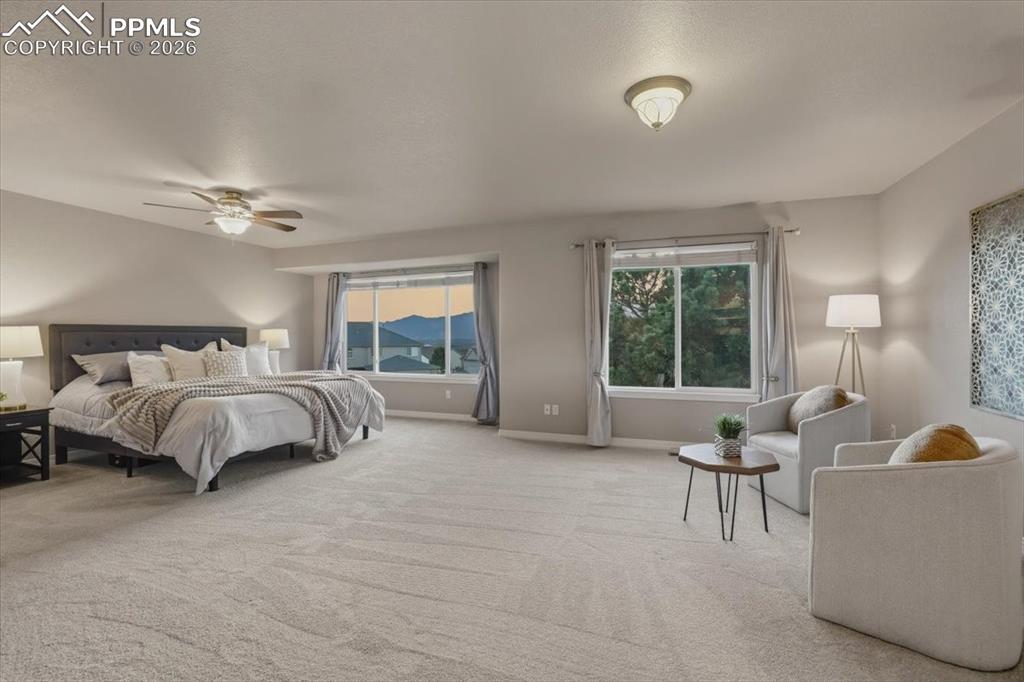 Image 20 of 50: Bedroom