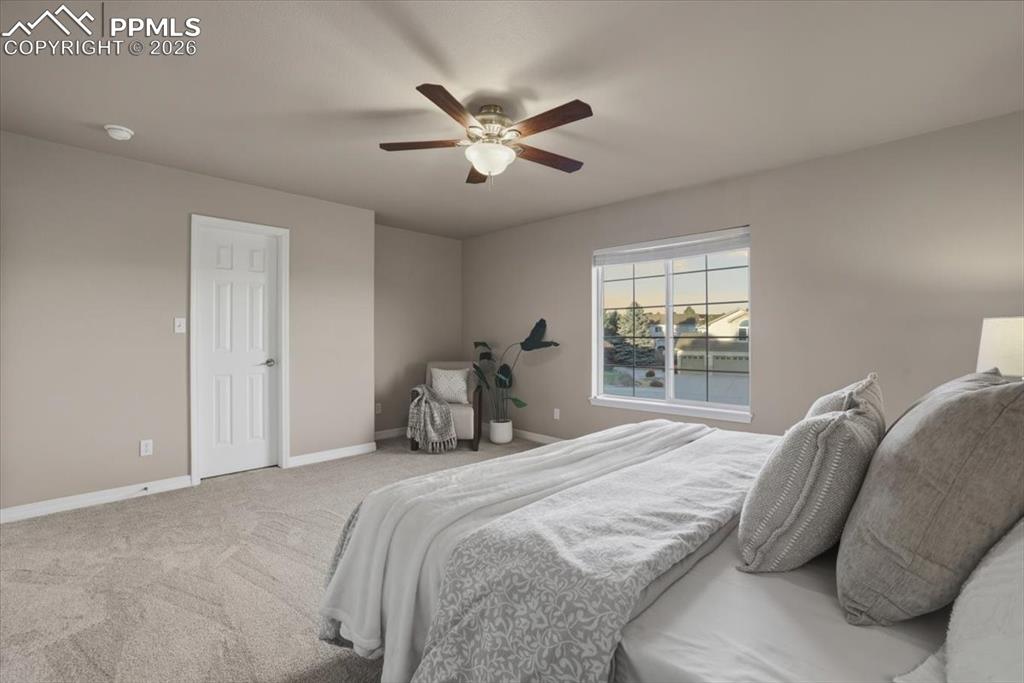 Image 24 of 50: Bedroom