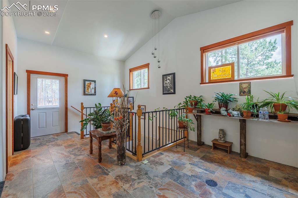 Image 20 of 31: Entry