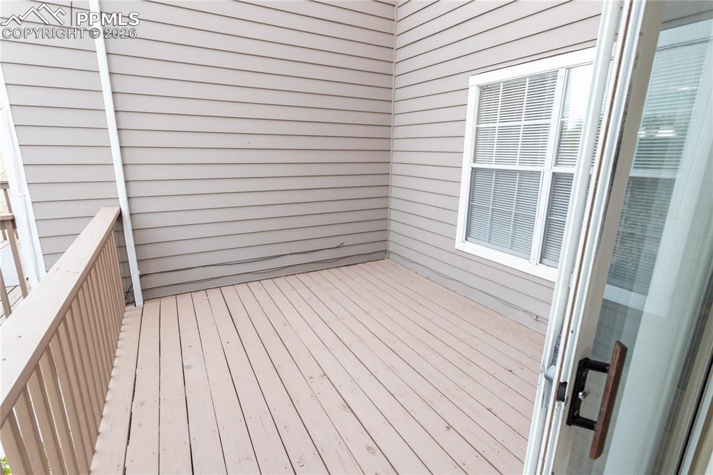Image 20 of 47: Deck