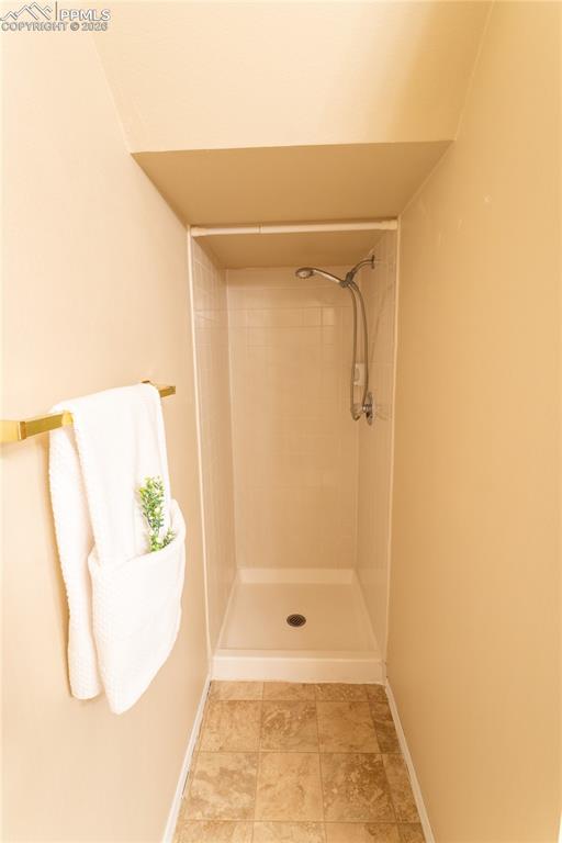 Image 39 of 47: Bathroom