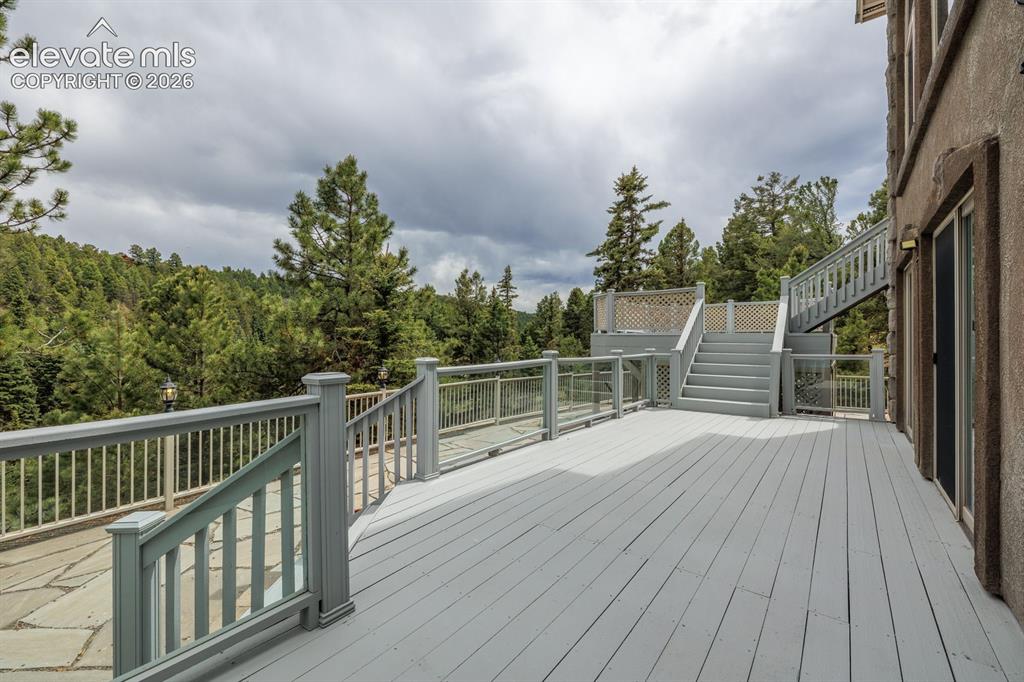 Image 40 of 50: Lower level deck