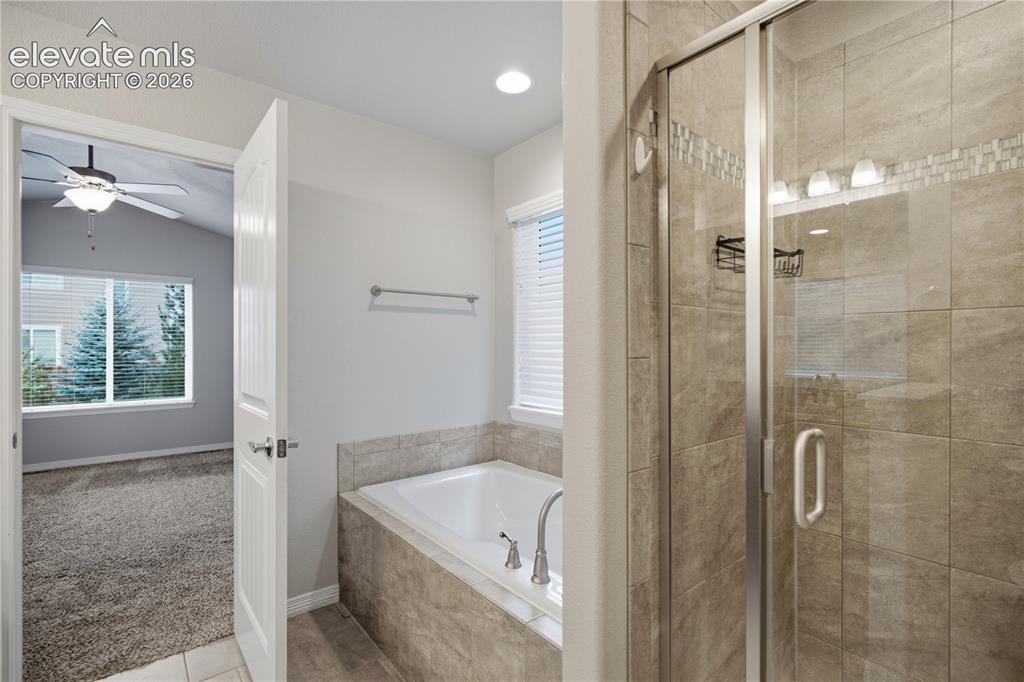 Image 13 of 25: Bathroom