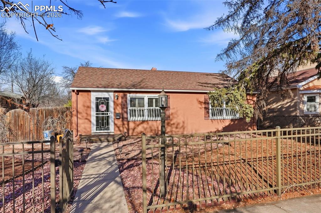 Image 3 of 50: Front of Structure