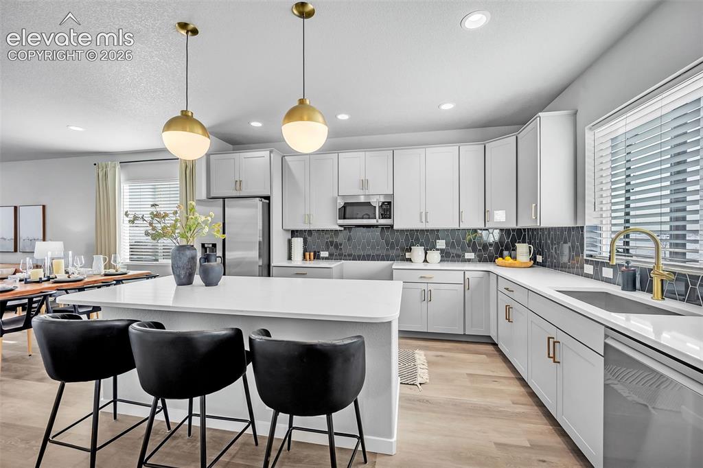 Image 11 of 47: Kitchen