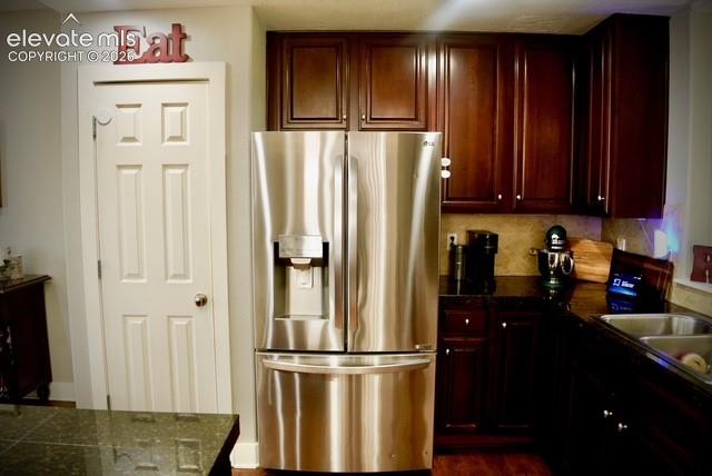 Image 17 of 17: Kitchen