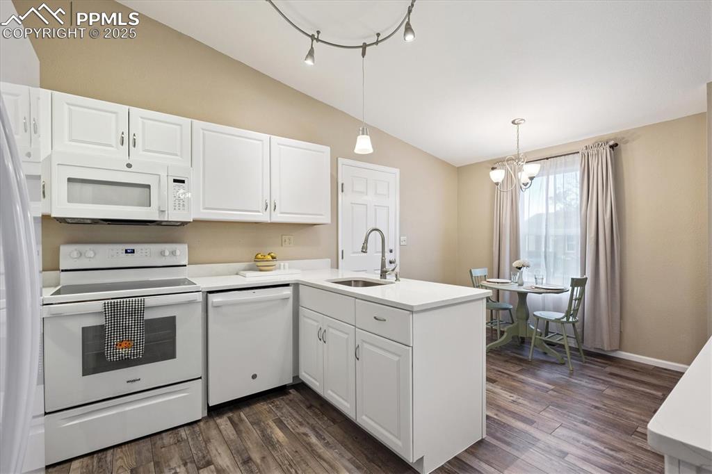 Image 10 of 29: Kitchen