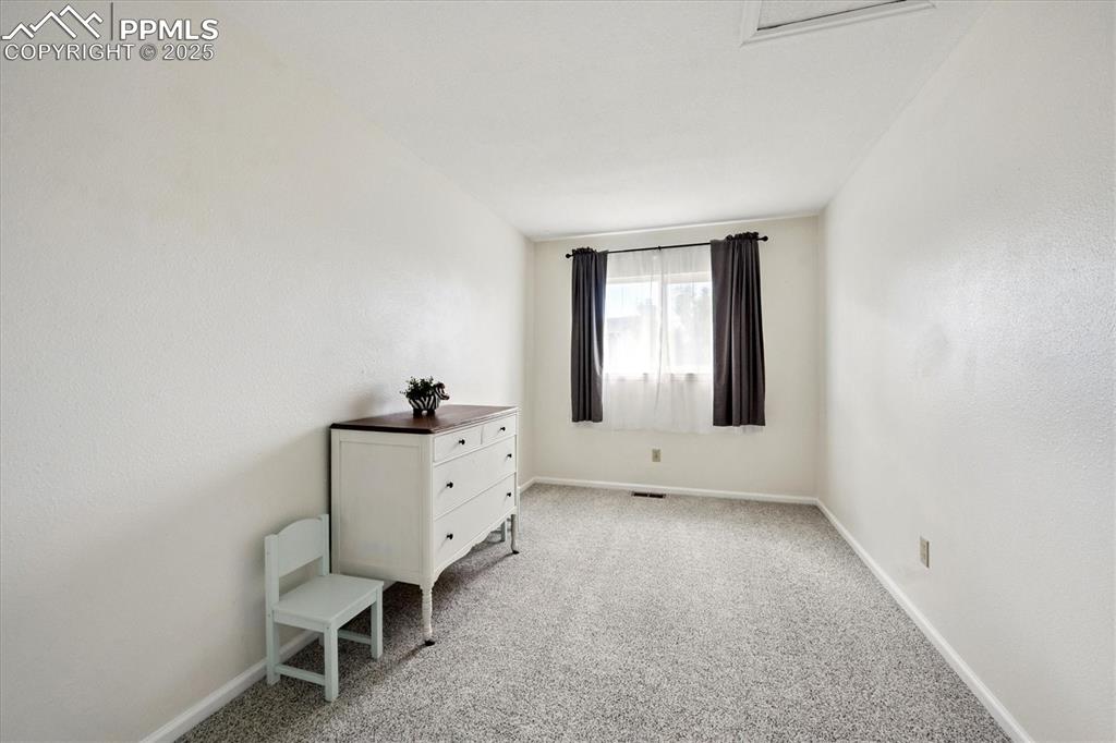 Image 13 of 29: Bedroom