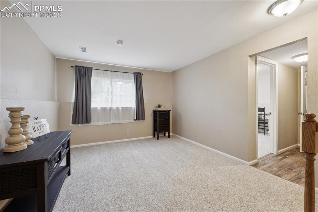 Image 14 of 29: Sitting Room