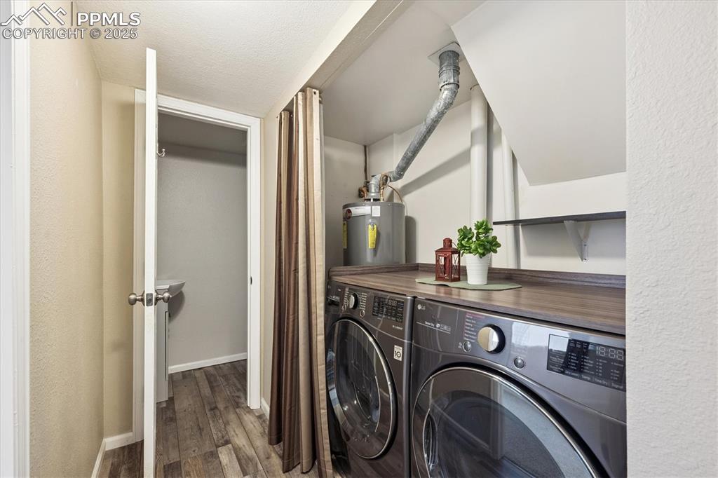 Image 16 of 29: Laundry