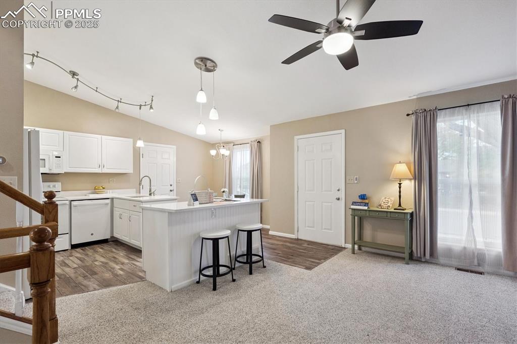 Image 2 of 29: Kitchen