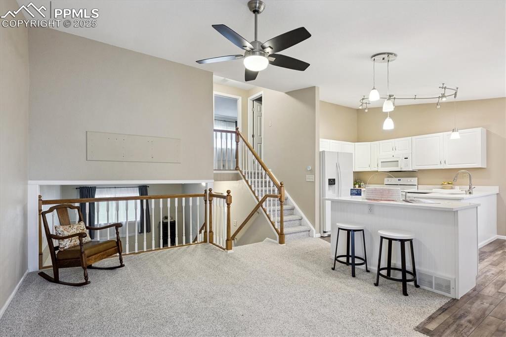 Image 5 of 29: Kitchen