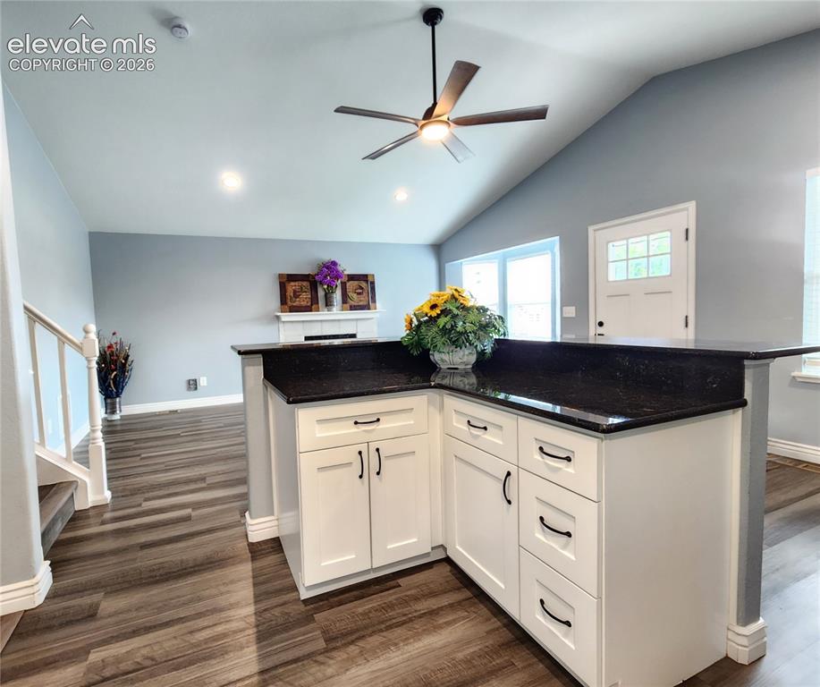 Image 11 of 49: Kitchen
