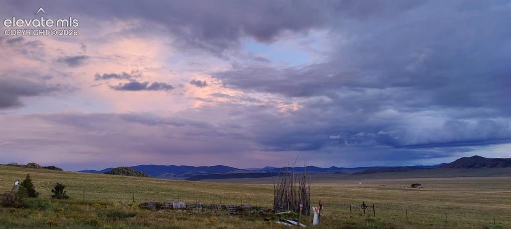 Image 20 of 33: View