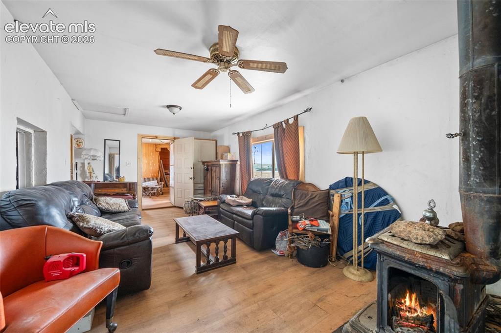 Image 6 of 33: Living Room