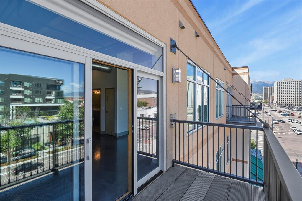 Image 10 of 22: Balcony